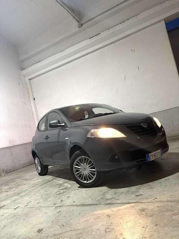 Usata 2015 Lancia Ypsilon Gold Due volumi | 3999 € (Super prezzo) - Immagine 1/4