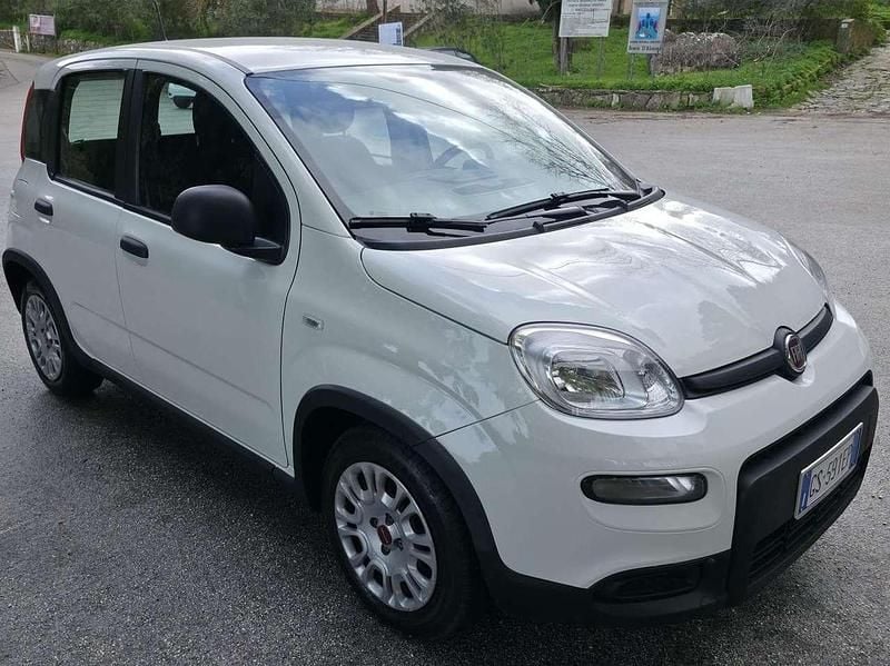 Bianco Usata 2023 Fiat Panda S Due volumi | 11.000 € (Buon prezzo) - Immagine 1/4