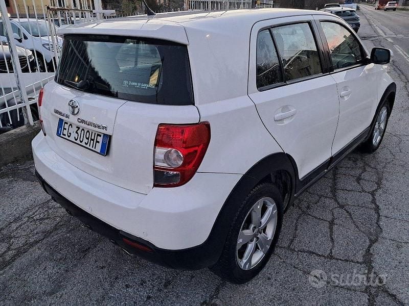 Usata Toyota Urban Cruiser Luxury 2009 Bianco Utilitaria