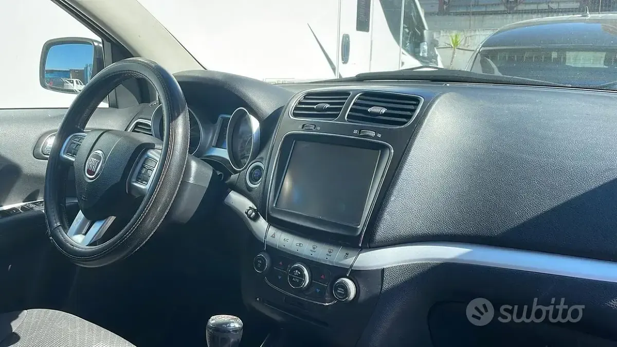 Usata Fiat Freemont 140 CV (102 kW) 2012 Grigio SUV