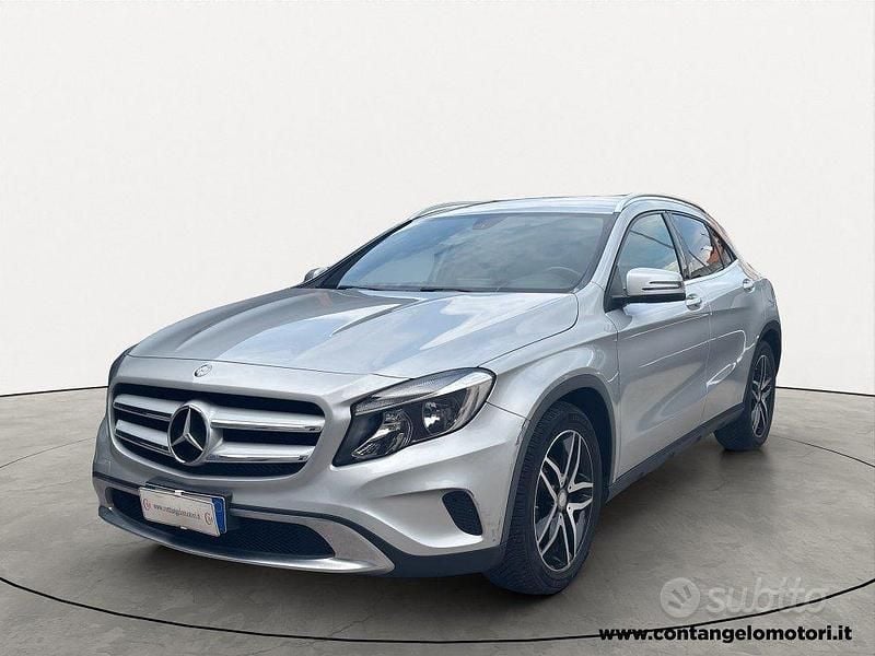 Usata Mercedes GLA200 135 CV (99 kW) 2015 Grigio SUV