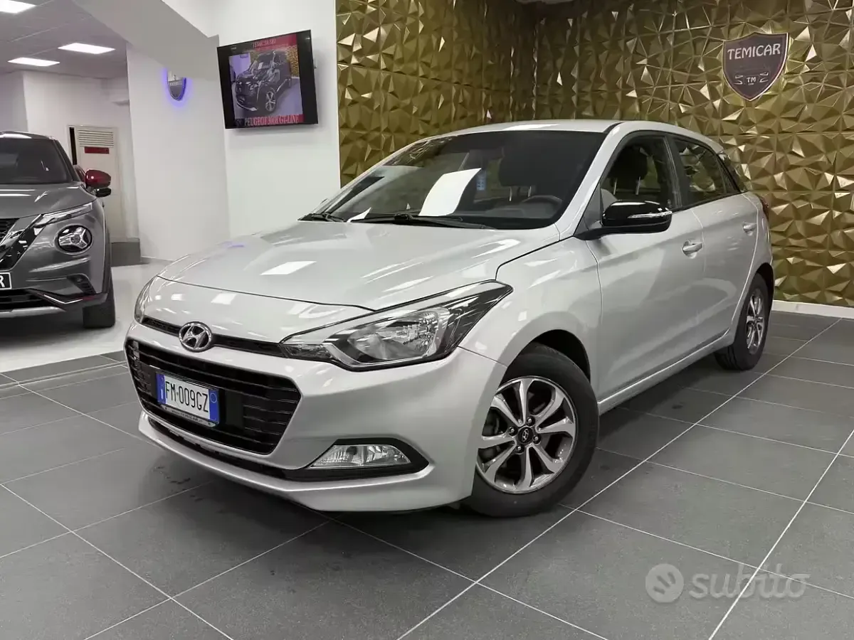 Occasion Hyundai i20 GO! 75 ch (55 kW) 2018 Gris Berline