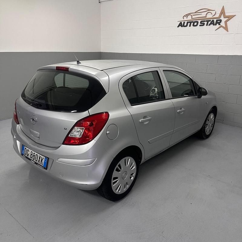 Usata Opel Corsa Cosmo 80 CV (58 kW) 2007 Other Utilitaria