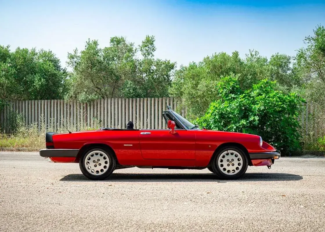 Usata Alfa Romeo Spider Veloce 101 CV (74 kW) 1988 Rosso Cabrio