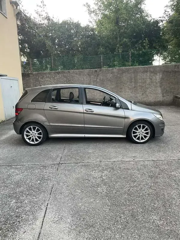 Usata Mercedes B180 109 CV (80 kW) 2006 Monovolume