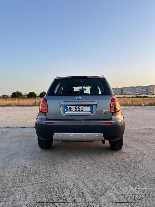 Usata Fiat Sedici 120 CV (88 kW) 2007 SUV