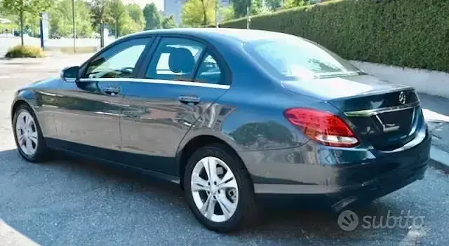 Usata Mercedes C180 Exclusive 116 CV (85 kW) 2015 Grigio Berlina