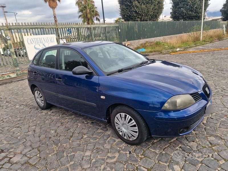 Usata Seat Ibiza 75 CV (55 kW) 2002 Blu Utilitaria