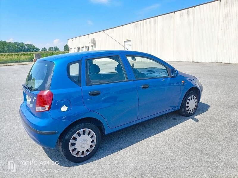 Blu Usata 2003 Chevrolet Kalos Due volumi | 1100 € (Buon prezzo) - Immagine 1/3