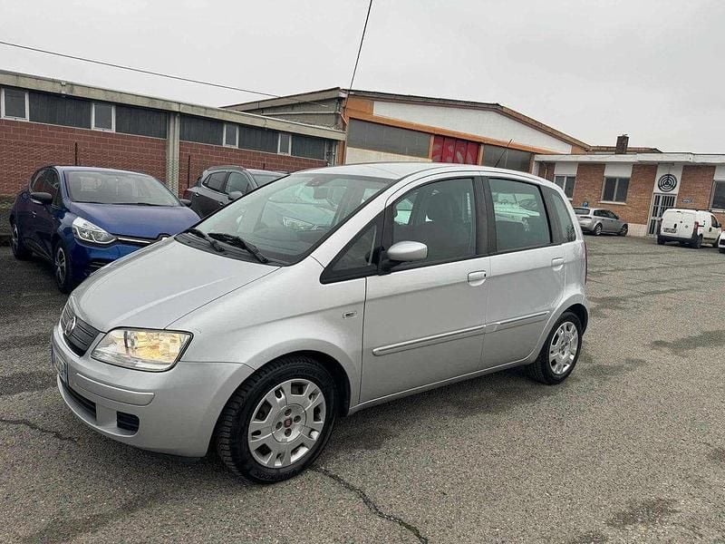 Usata Fiat Idea 70 CV (51 kW) 2008 Argento Monovolume
