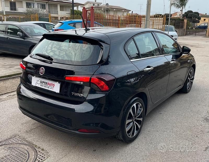 Usata Fiat Tipo Lounge 95 CV (69 kW) 2019 Nero Berlina