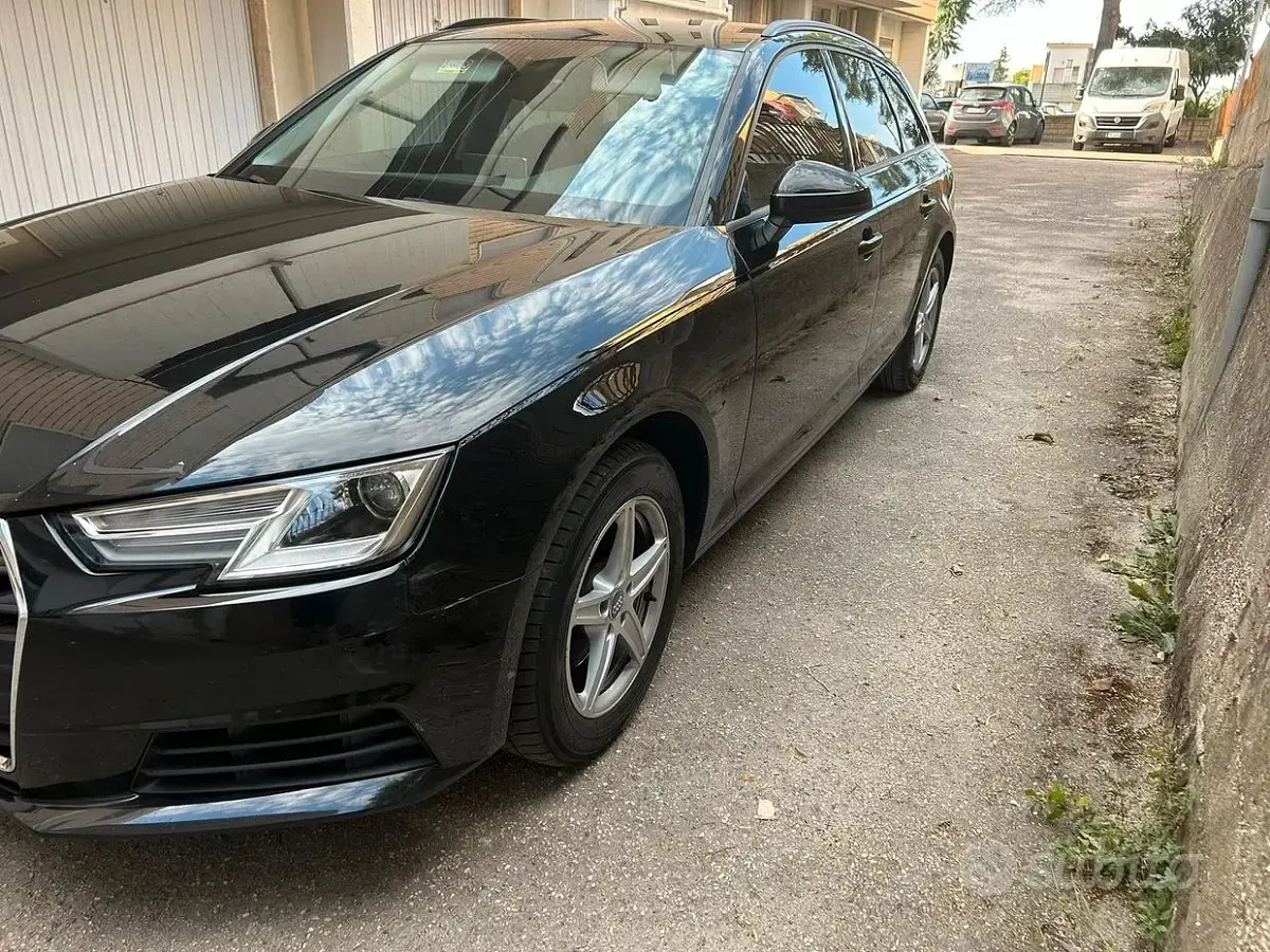 Usata Audi A4 150 CV (110 kW) 2018 Nero Station wagon