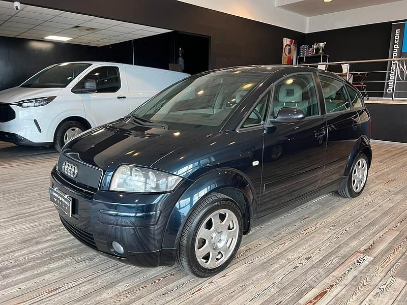 Usata Audi A2 Comfort 75 CV (55 kW) 2002 Blu Utilitaria