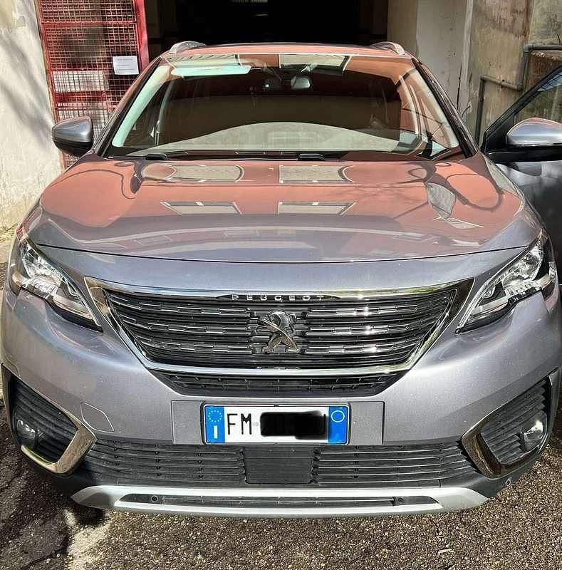Usata 2017 Peugeot 5008 Allure Monovolume | 11.000 € (Buon prezzo) - Immagine 1/4