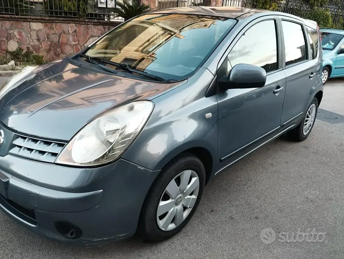 Usata Nissan Note Tekna 86 CV (63 kW) 2008 Grigio Utilitaria