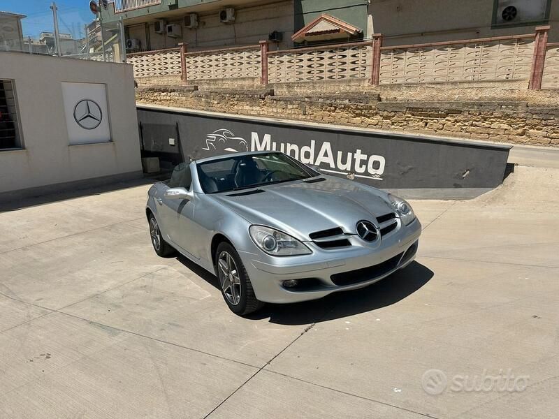 Usata Mercedes SLK200 163 CV (119 kW) 2005 Argento Cabrio