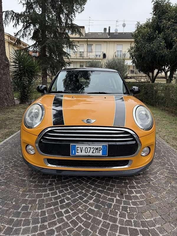 Usata Mini Cooper D 116 CV (85 kW) 2014 Utilitaria