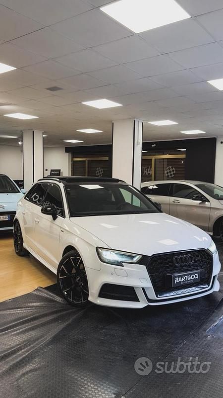 Bianco Usata 2018 Audi A3 S-Line Tre volumi | 22.499 € (Molto cara) - Immagine 1/4