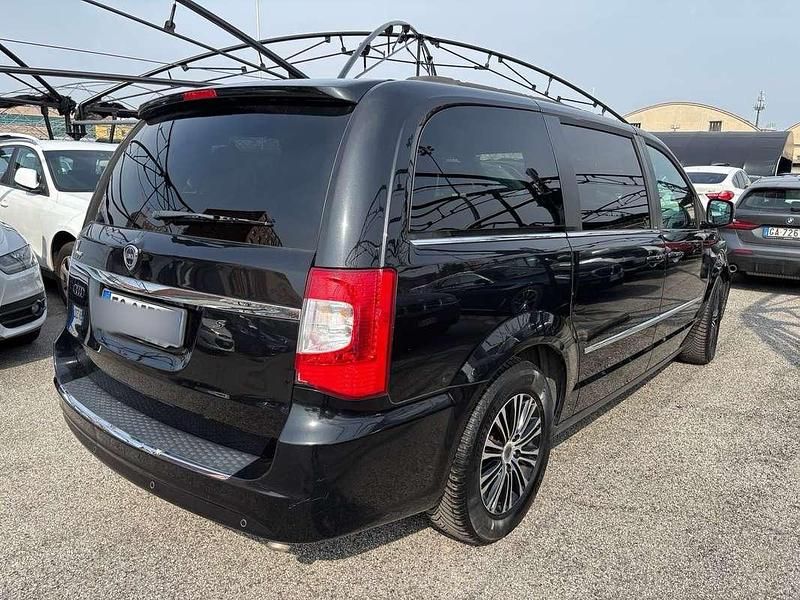 Usata Lancia Voyager S 177 CV (130 kW) 2015 Nero Monovolume