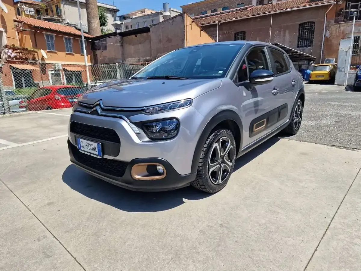 Usata Citroën C3 Shine 83 CV (61 kW) 2022 Grigio Utilitaria