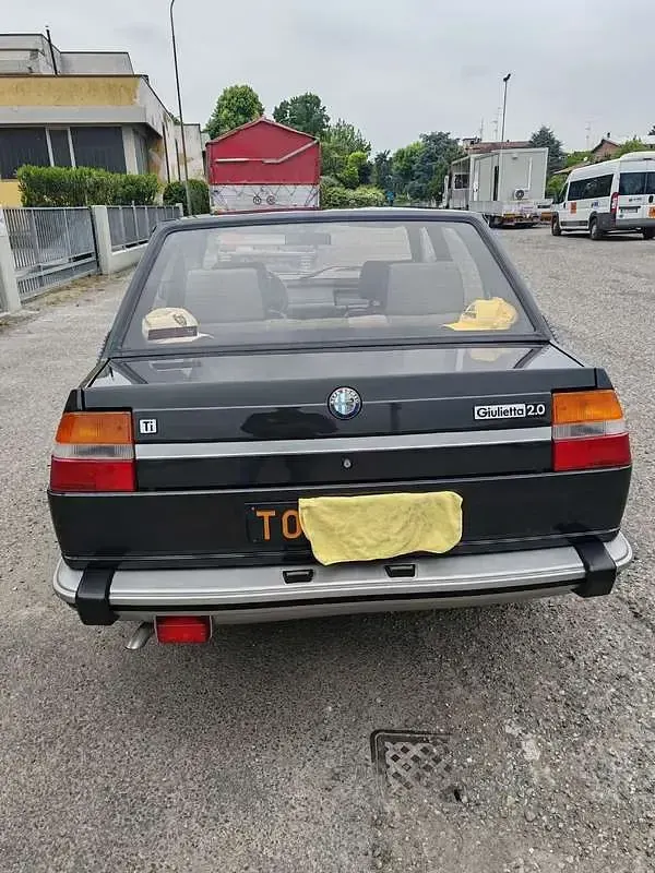 Usata Alfa Romeo Giulietta Ti 129 CV (94 kW) 1982 Berlina