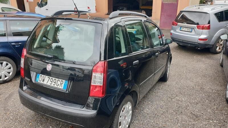 Usata Fiat Idea 77 CV (56 kW) 2009 Nero Monovolume