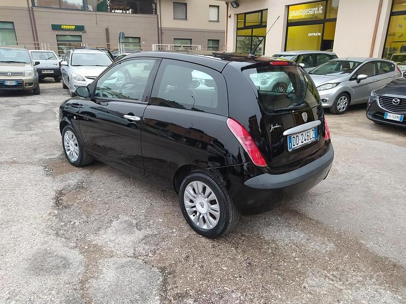 Usata Lancia Ypsilon 59 CV (43 kW) 2007 Nero Utilitaria