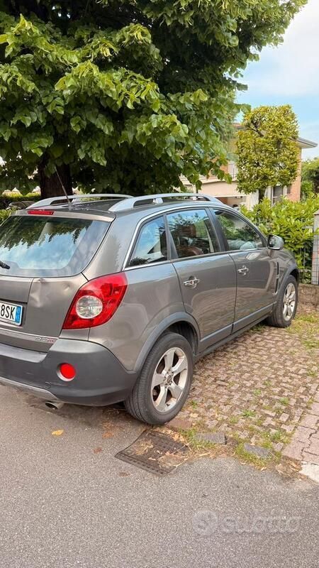 Usata Opel Antara 150 CV (110 kW) 2007 Verde SUV
