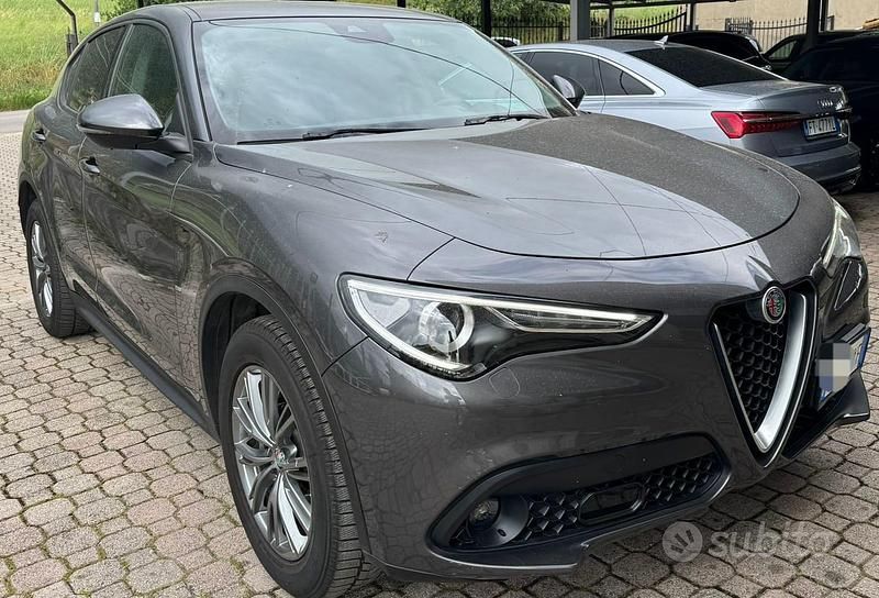 Usata Alfa Romeo Stelvio 160 CV (117 kW) 2019 Grigio SUV
