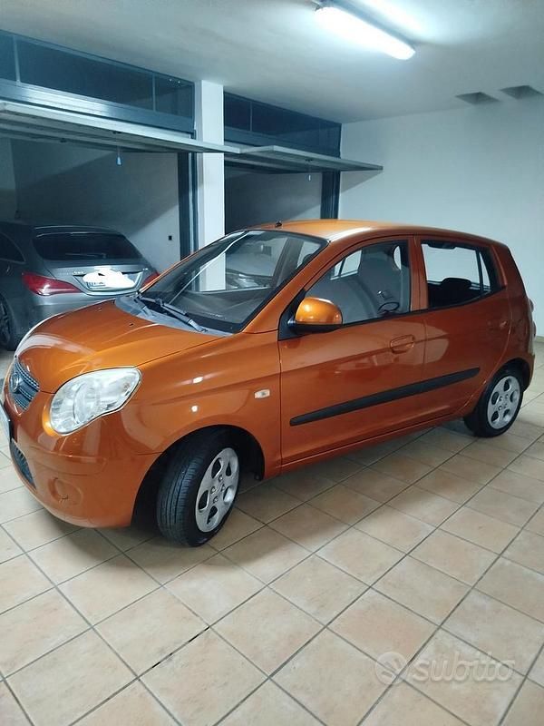 Usata Kia Picanto 2012 Utilitaria