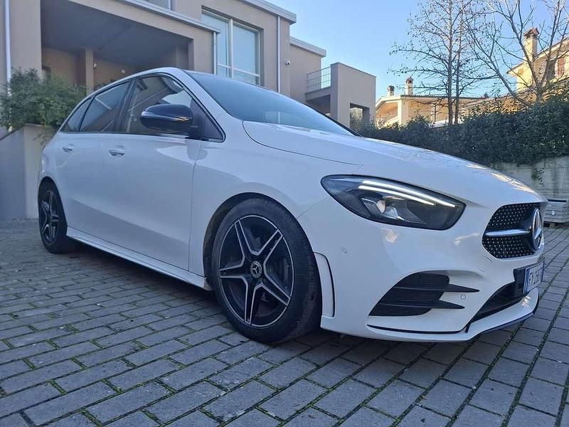 Usata Mercedes B200 Premium 150 CV (110 kW) 2019 Monovolume