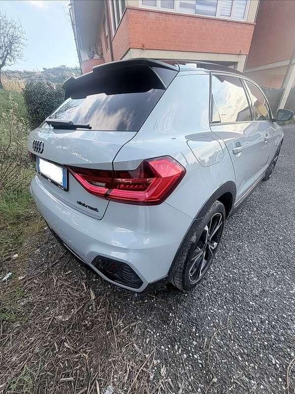 Usata Audi A1 Ambiente 116 CV (85 kW) 2024 Grigio SUV