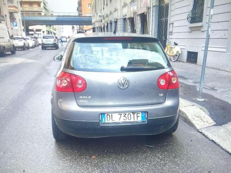 Usata VW Golf VI United 102 CV (75 kW) 2008 Grigio Utilitaria