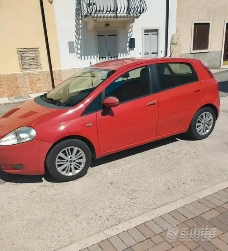 Usata Fiat Punto 69 CV (50 kW) 2007 Utilitaria