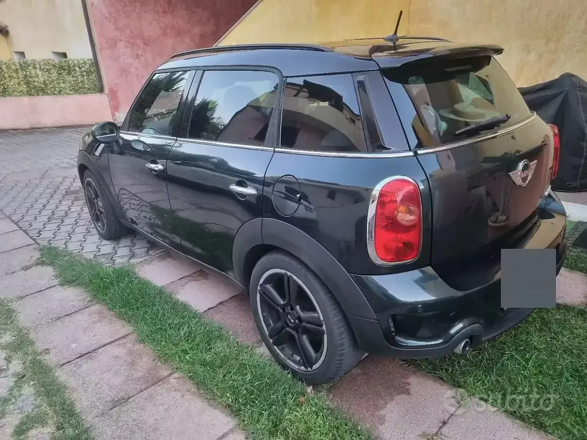 Usata Mini Countryman 184 CV (135 kW) 2011 Verde SUV