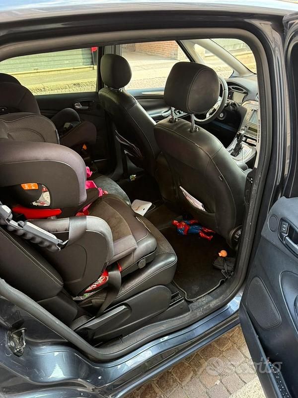 Usata Ford S-MAX 140 CV (102 kW) 2009 Grigio Monovolume