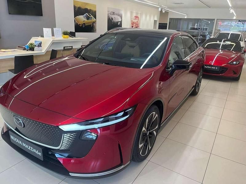 Nuova Mazda 6e Takumi-Line 189 kW (258 CV) 2026 Rosso Berlina