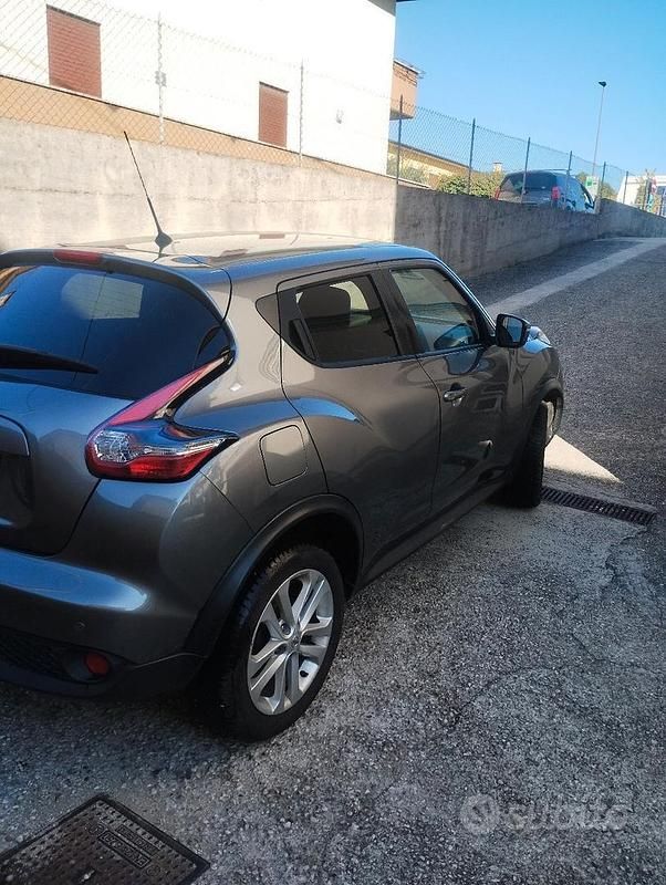 Usata Nissan Juke 110 CV (80 kW) 2017 Grigio SUV