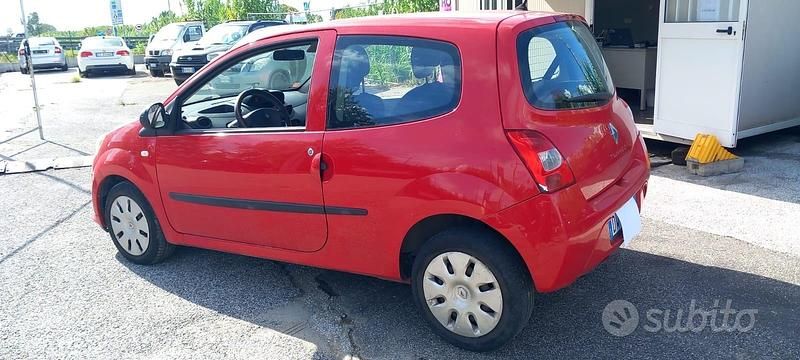 Usata Renault Laguna III 140 CV (102 kW) 2009 Rosso Berlina