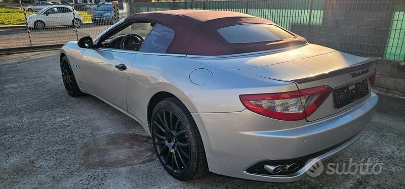 Usata Maserati GranCabrio 2010 Grigio Cabrio