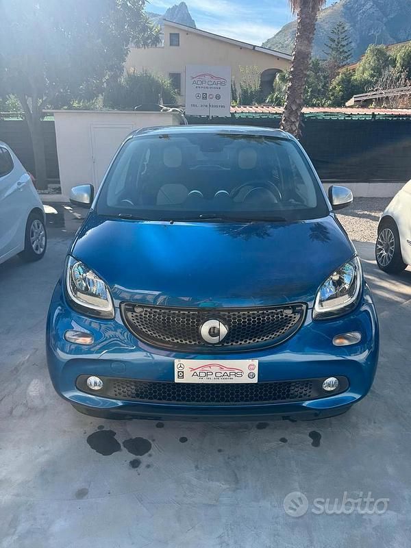 Blu Usata 2014 Smart ForFour Due volumi | 7600 € - Immagine 1/4