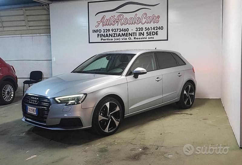 Grigio Usata 2019 Audi A3 Sport Tre volumi | 17.700 € (Super prezzo) - Immagine 1/4