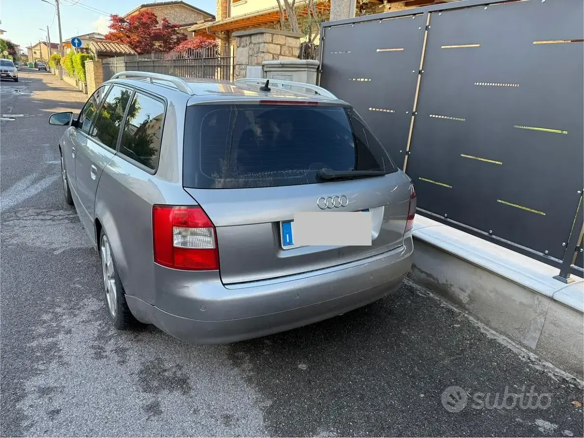 Usata Audi A4 131 CV (96 kW) 2004 Grigio Station wagon