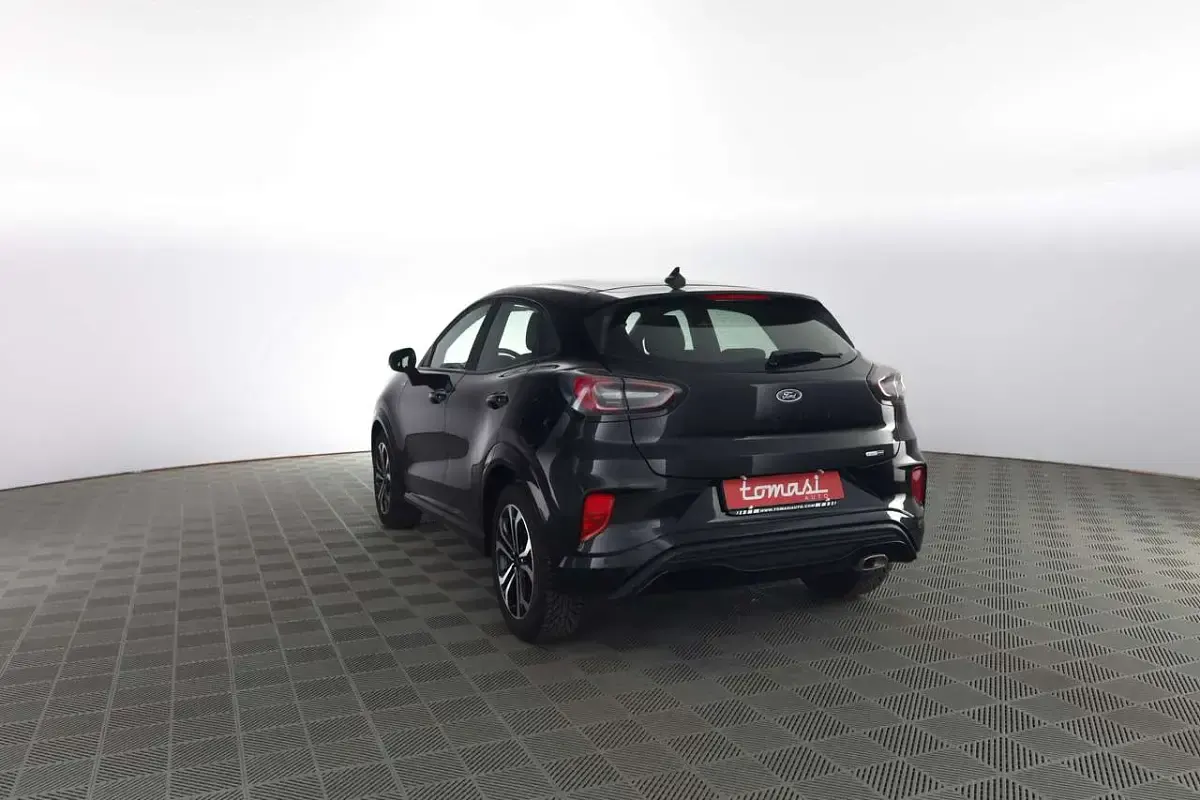 Usata Ford Puma ST-Line 124 CV (91 kW) 2022 Agate black SUV