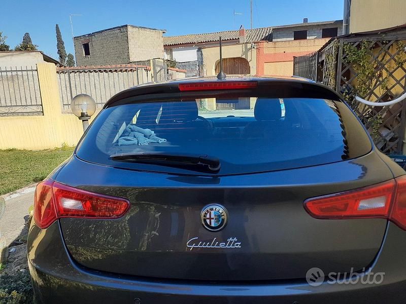Usata Alfa Romeo Giulietta 2015 Grigio Utilitaria
