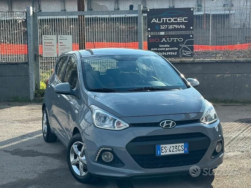 Usata Hyundai i10 Style 66 CV (48 kW) 2014 Grigio Utilitaria