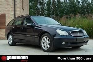 Usado Mercedes C320 Elegance 218 CV (160 kW) 2001 Azul Familiar