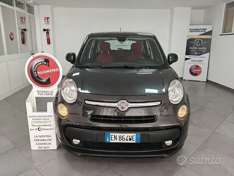 Begagnad Fiat 500L Easy 95 HK (69 kW) 2012 Grå Minibuss