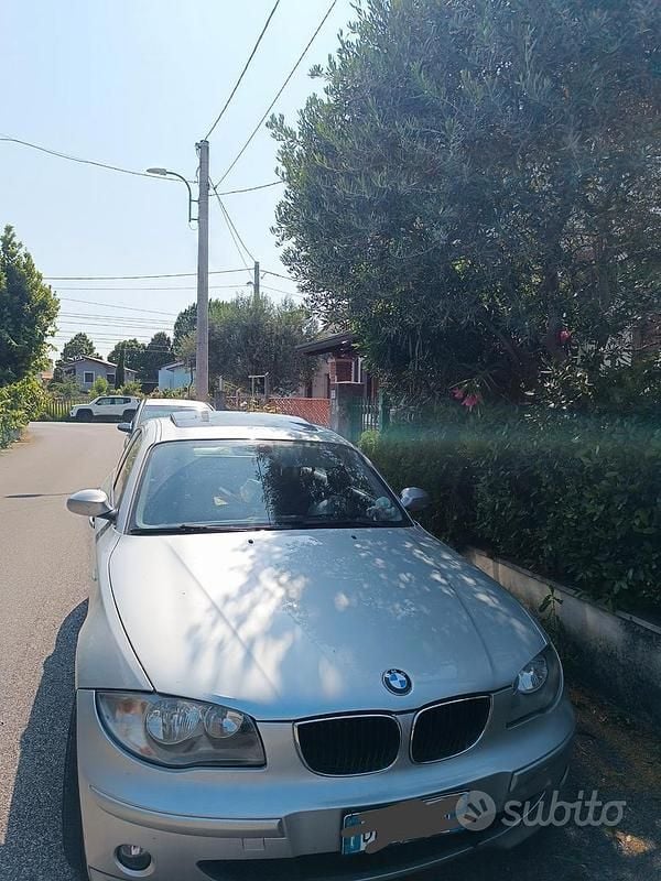 Grigio Usata 2008 BMW 120 Comfort Edition Utilitaria | 2500 € (Ottimo prezzo) - Immagine 1/4