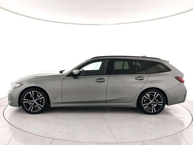 Usata BMW 318 M Sport 150 CV (110 kW) 2025 Skyscraper grey metalizzato Station wagon